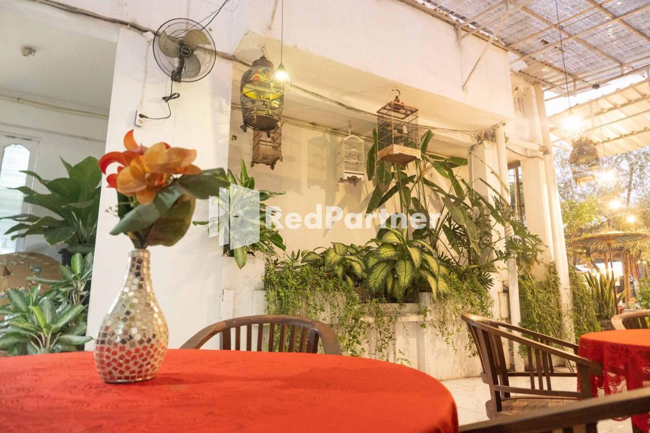 House Of Joy Sopalan Redpartner Hotel Kalasan Buitenkant foto